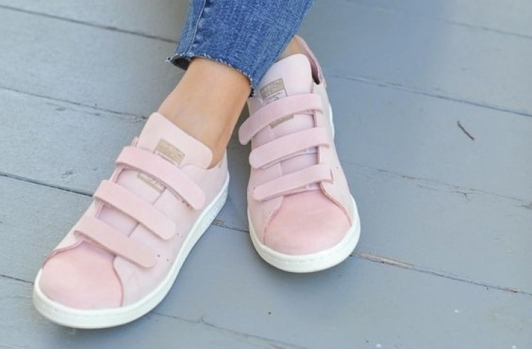 Velcro Sneakers/pinterest