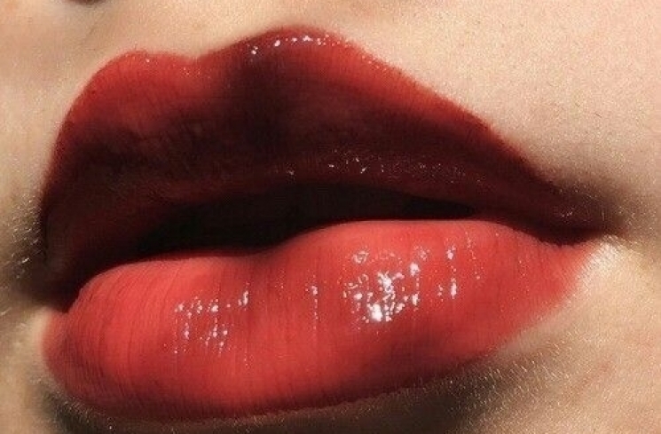 Glossy Lipstick/pinterest