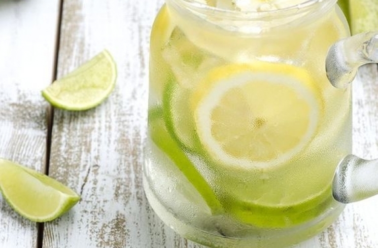 lemon infus water/pinterest.com