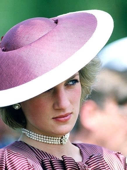 Fascinator Putri Diana/pinterest.com