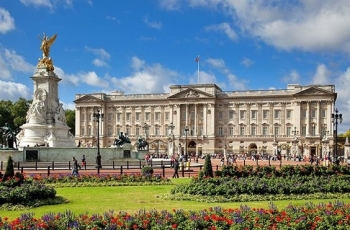 Ini Penampakan Istana Tempat Tinggal Ratu dan Pangeran Inggris!