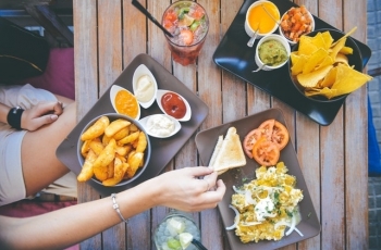 Kiat Sederhana untuk Tetap Langsing Meski Makan Banyak