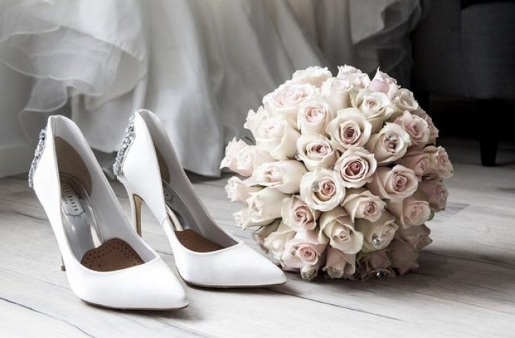 Sepatu pengantin perempuan. (Pexels)