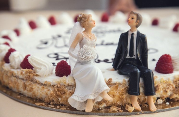 Ilustrasi kue pernikahan. (Pixabay)