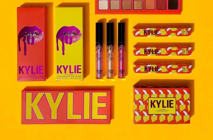 Koleksi Baru Kylie Cosmetics Bikin Musim Panas Makin Fresh!