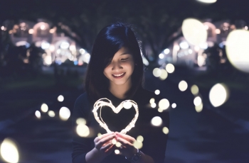 Jangan Lupa Bahagia: Rayakan Valentine dengan Cintai Diri Sendiri