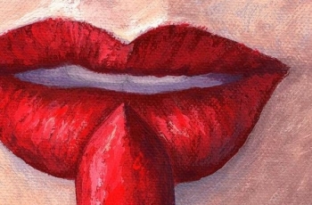 Agar Lipstick Awet Seharian, Lakukan Trik Ini
