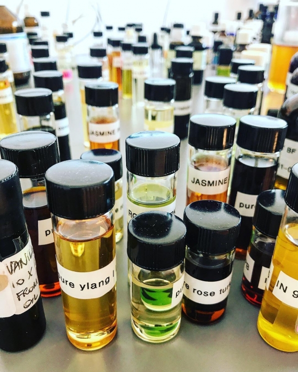 JK7 Rejuvenating Serum-Lotion menggunakan berbagai minyak esensial premium / Instagram @jk7skincare