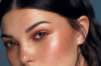 5 Trik untuk Dapatkan Makeup Sun-kissed Skin yang Alami