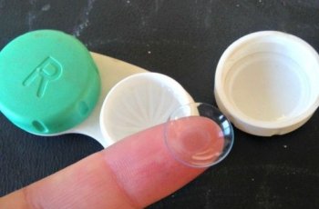 Ini yang Perlu Dilakukan saat Lupa Melepas Softlens Waktu Tidur
