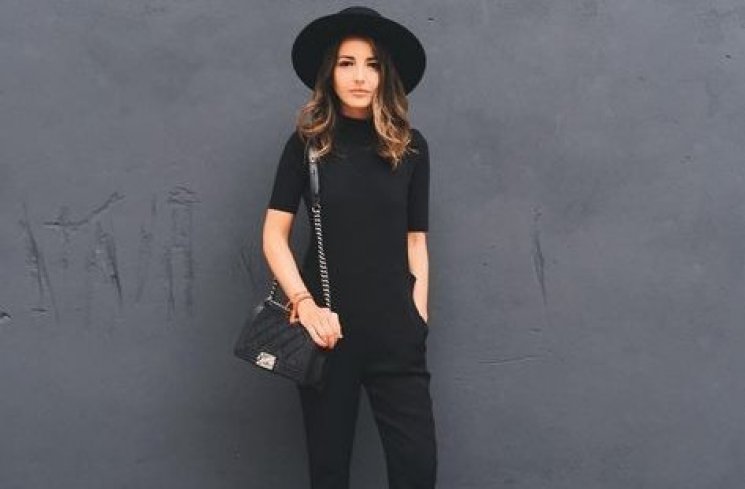 Fashion hitam. (Pinterest)