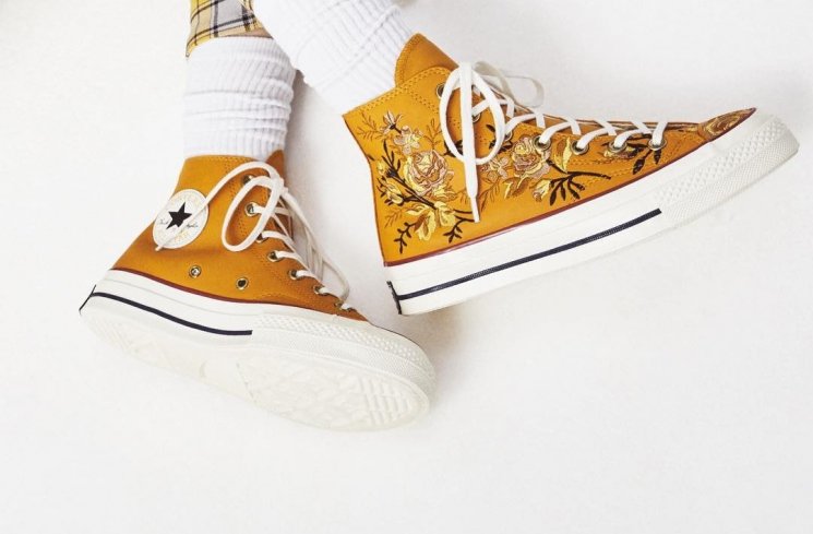 Converse Luncurkan Embroidered Sneakers Floral Parkway