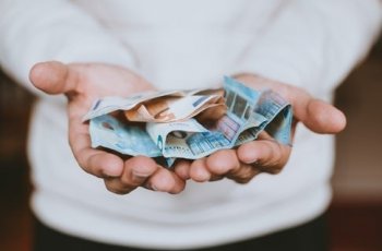 Deretan Kebiasaan yang Bikin Sulit Menabung