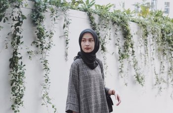 Yuk, Intip Padu Padan Tunik ala Selebgram Hijab
