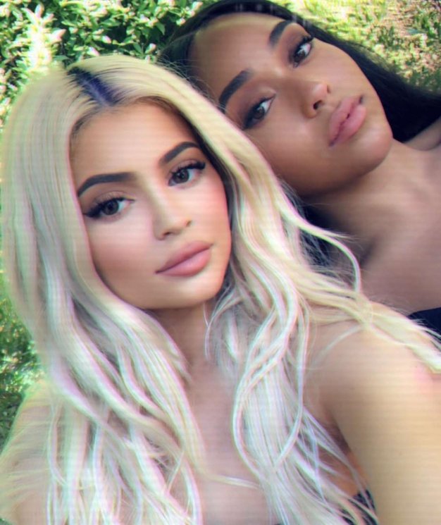 Kylie Jenner dan Jordyn Woods. (Instagram/@kyliejenner)