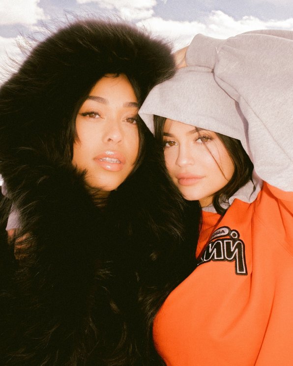 Kylie Jenner dan Jordyn Woods. (Instagram/@kyliejenner)