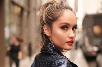 Deretan Artis Indonesia di Ajang New York Fashion Week