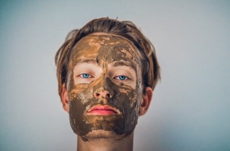 Ilustrasi green clay mask. (Unsplash/Isabell Winter)