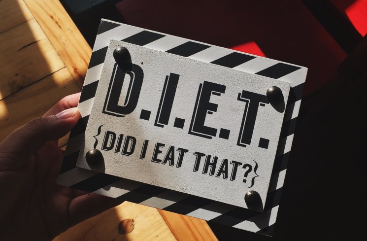 Ilustrasi program diet. (Unsplash/Jamie Matociños)