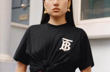 Tampil Lebih Muda, Burberry Rilis Streetwear Monokrom
