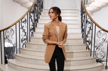 Victoria Beckham Merilis Busana Minimalis Terbaru