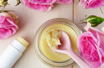 Cara Menghilangkan Rambut Tipis di Atas Bibir