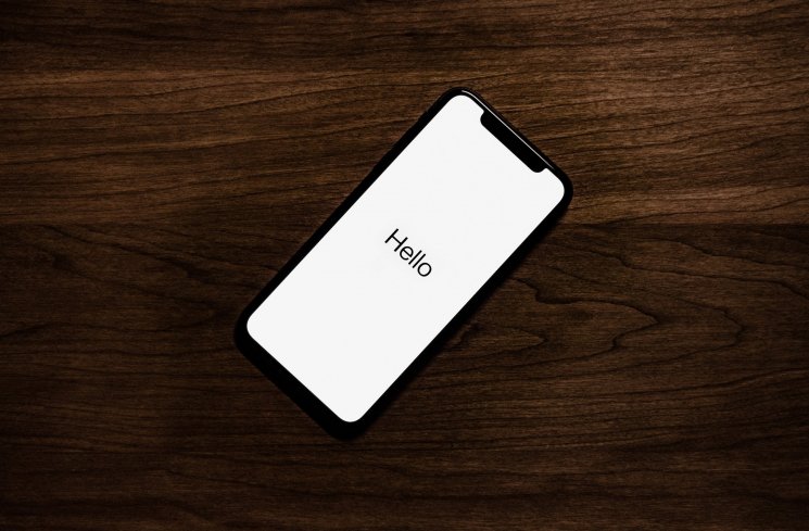 Ilustrasi handphone iPhone. (Unsplash/Tyler)