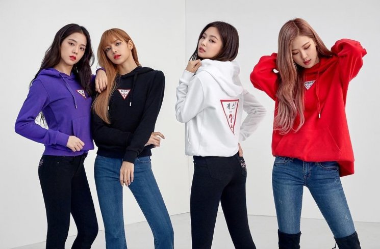 Blackpink x Guess. (Instagram/@lotteshopping)