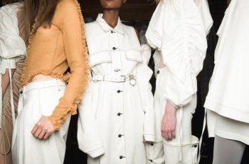 Punya Desain Mirip, Moschino Dituduh Mencuri Ide