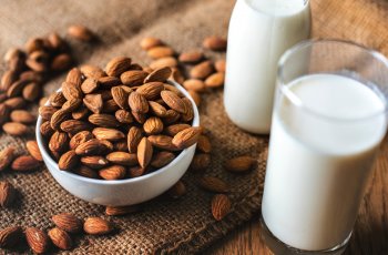 Tips Perawatan Natural untuk Kulit Berminyak, Mau Coba?