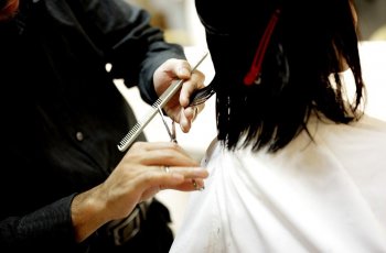 Berujung Haru, Viral Wanita Ungkap Pengalaman Berkunjung ke Salon di Afrika