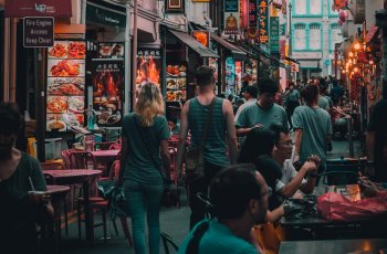 Jadi ATM Berjalan untuk Pasangan? Coba Lakukan 5 Hal Ini sebagai Solusi