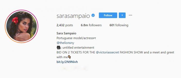 Angel Victoria’s Secret, Sara Sampaio, mengadakan pelelangan tiket fashion show. (Instagram/@sarasampaio)