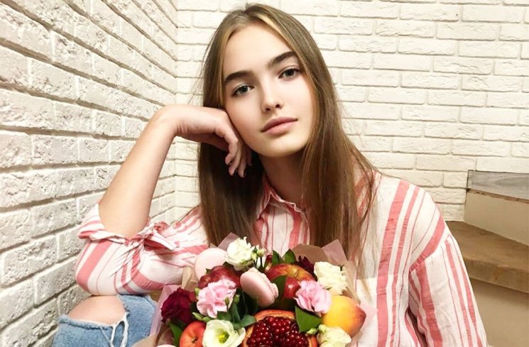 Gaya Anastasia Bezrukova, Model Cantik yang Baru Berusia 14 Tahun