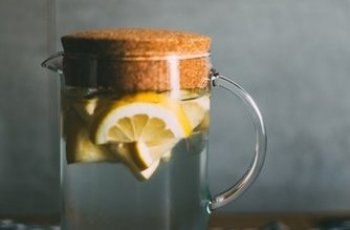 Inilah Kenapa Air Lemon Dingin Efektif untuk Turunkan Berat Badan
