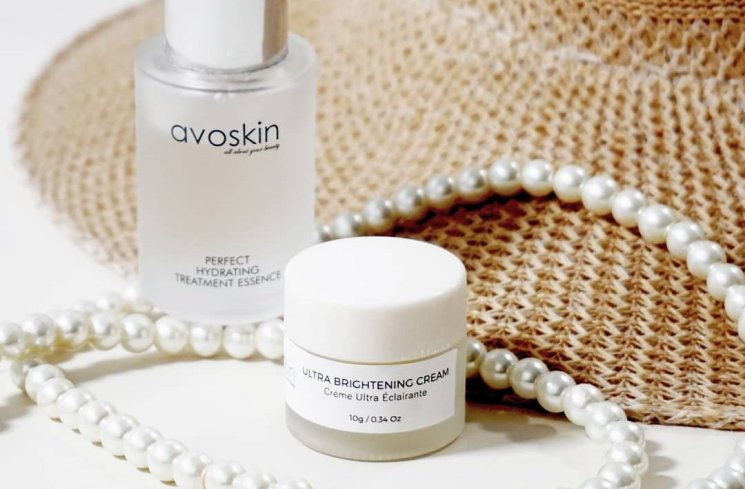 Avoskin Perfect Hydrating Treatment Essence dan Ultra Brightening Cream. (Instagram/@avoskinbeauty)