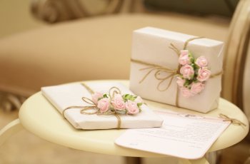 Ada Tamu Minta Pengantin Wanita Mengembalikan Hadiah, Kenapa?