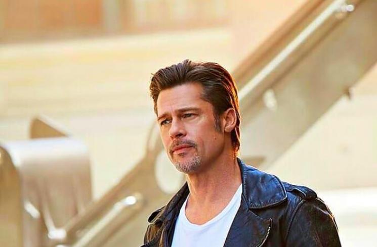 Hadiri Premire Film Terbaru, Gaya Brad Pitt Pakai Rok Linen Bikin Heboh