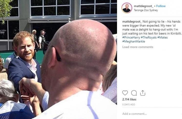 Matt de Groot saat berjabat tangandengan Pangeran Harry. (Instagram/@mattdegroot_)