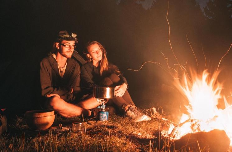 Hati-Hati Friendzone! Ketahui Tanda Kamu Menyukainya Lebih dari Teman