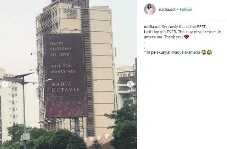 Viral, Pria Melamar Kekasih Pakai Billboard di Jakarta