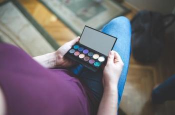Tips Memakai Semua Warna dalam Eyeshadow Palette