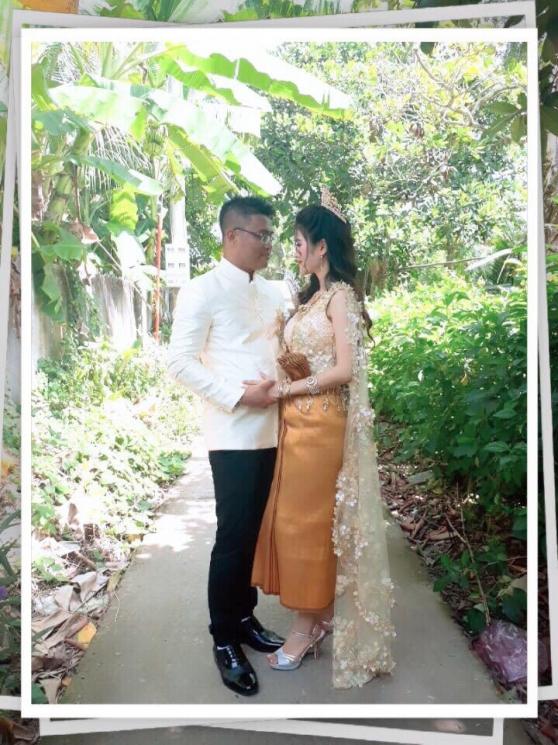 Molyka Chariya dan pasangannya, Sunny Liv the Soc Trang. (Facebook/Molyka Chariya)
