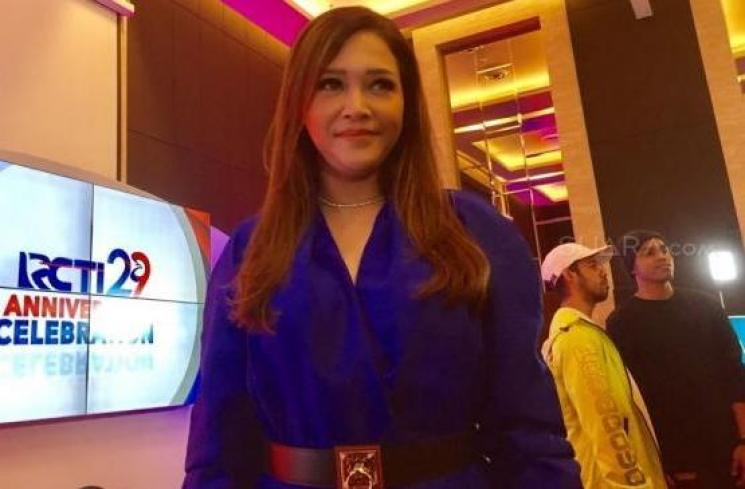 Maia Estianty Pamer Foto Masa Kasmaran dengan Irwan Mussry