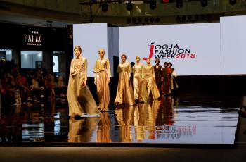 Eksplorasi Busana Modest di Jogja Fashion Week 2018