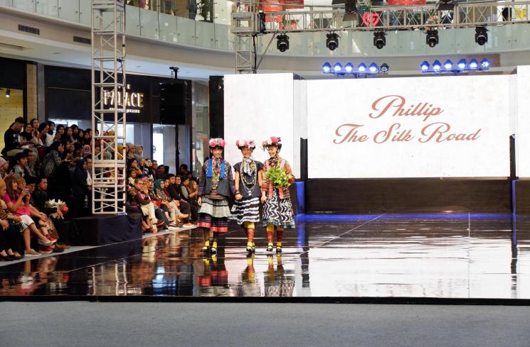 Fashion show tunggal by Phillip Iswardono, The Silk Road. (Dewiku.com/Kintan Sekarwangi)