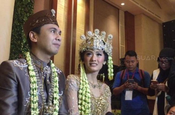 Raditya Dika dan Anissa Aziza. (Suara.com/Sumarni)