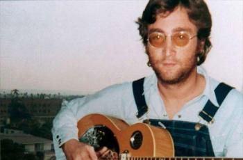 Dramatis, Begini Kisah Cinta John Lennon yang Melegenda