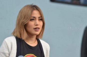 Ini Deretan Sneakers Kece Jessica Iskandar