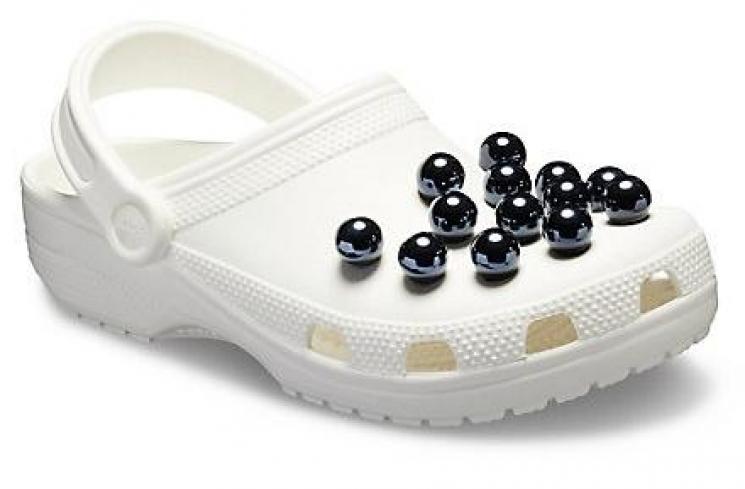 Lucu, Desain Sepatu Terbaru Crocs Disebut Mirip Boba Pearl